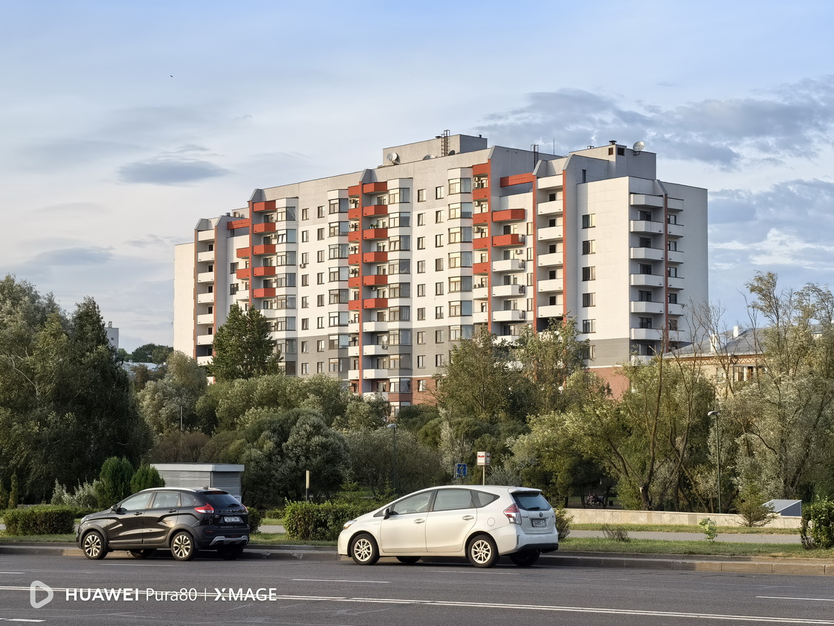 Уже в Могилеве: обзор нового флагманского смартфона Huawei Pura 80