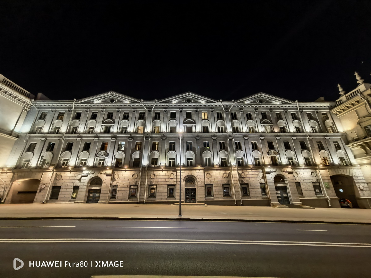 Уже в Могилеве: обзор нового флагманского смартфона Huawei Pura 80