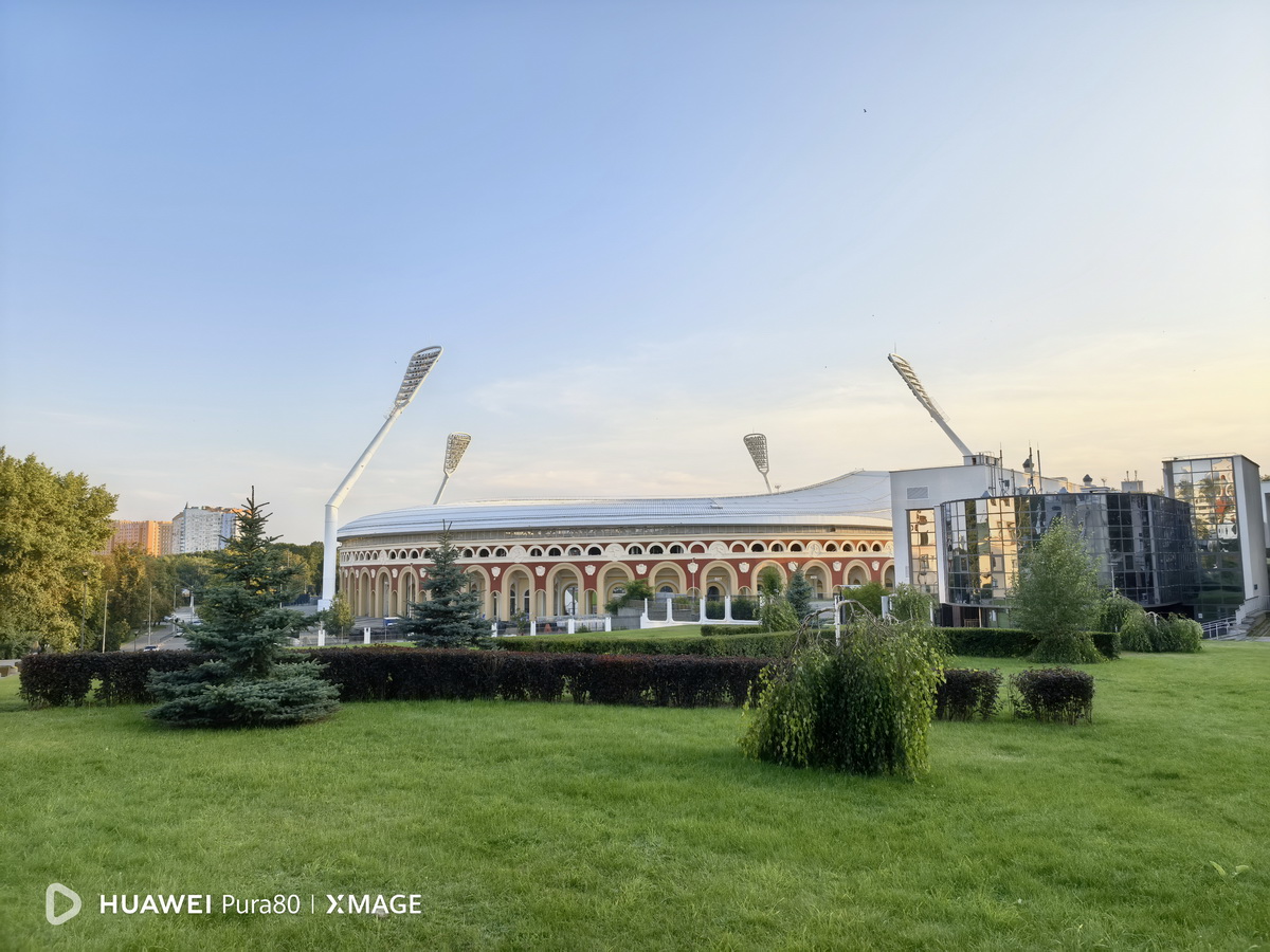 Новый смартфон Huawei Pura 80: камера с мощным зумом и реалистичной цветопередачей