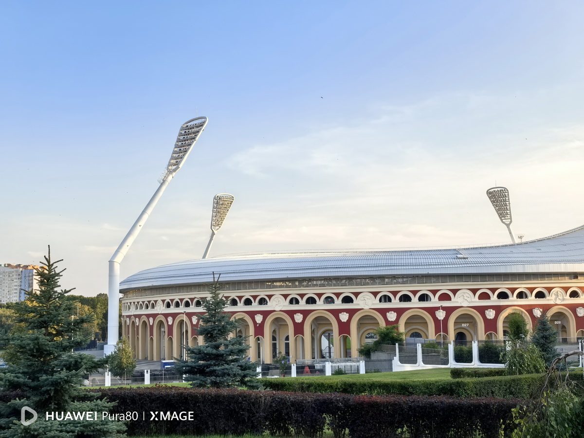 Новый смартфон Huawei Pura 80: камера с мощным зумом и реалистичной цветопередачей