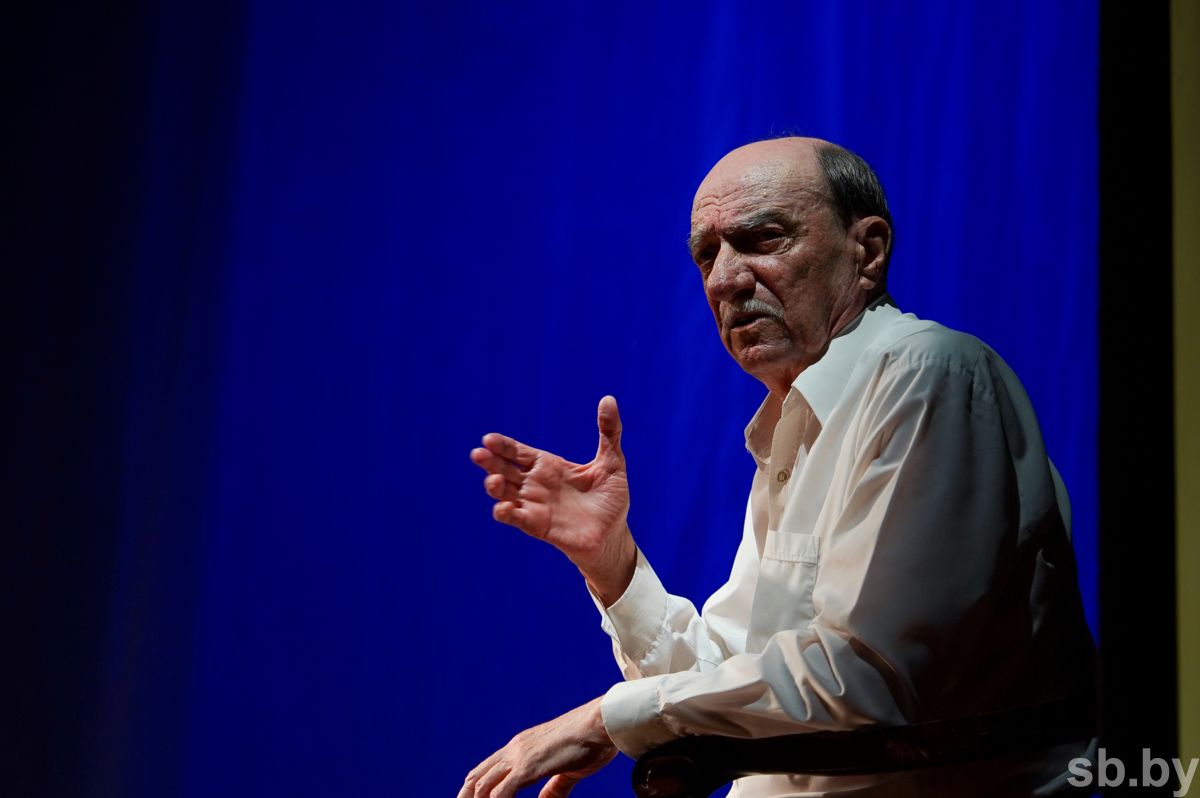 В Могилеве чествовали с 80-летним юбилеем народного артиста Беларуси Григория Белоцерковского