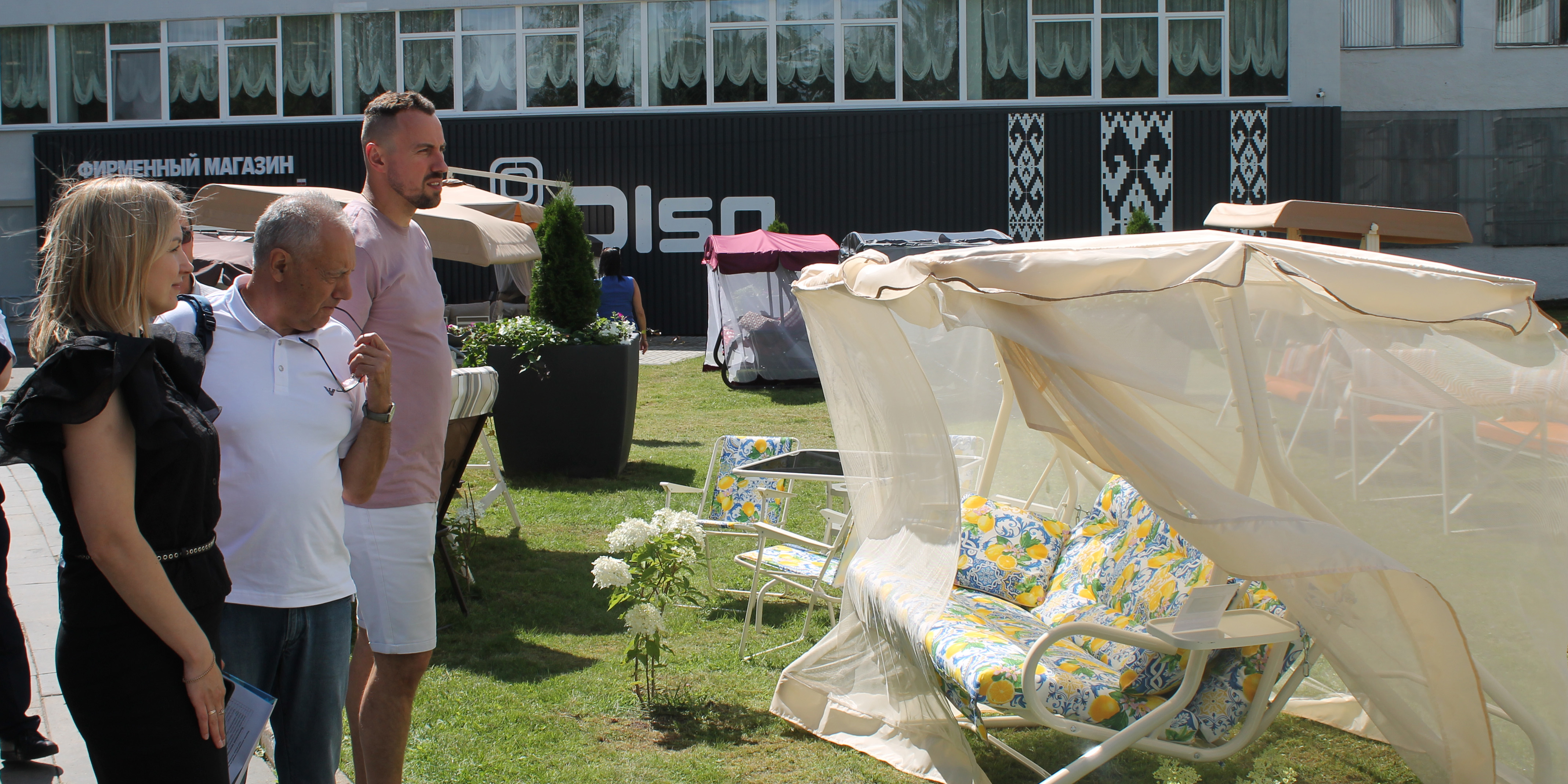 Собрание крупнооптовых покупателей мебели из Беларуси и России прошло на базе ОАО «Ольса»