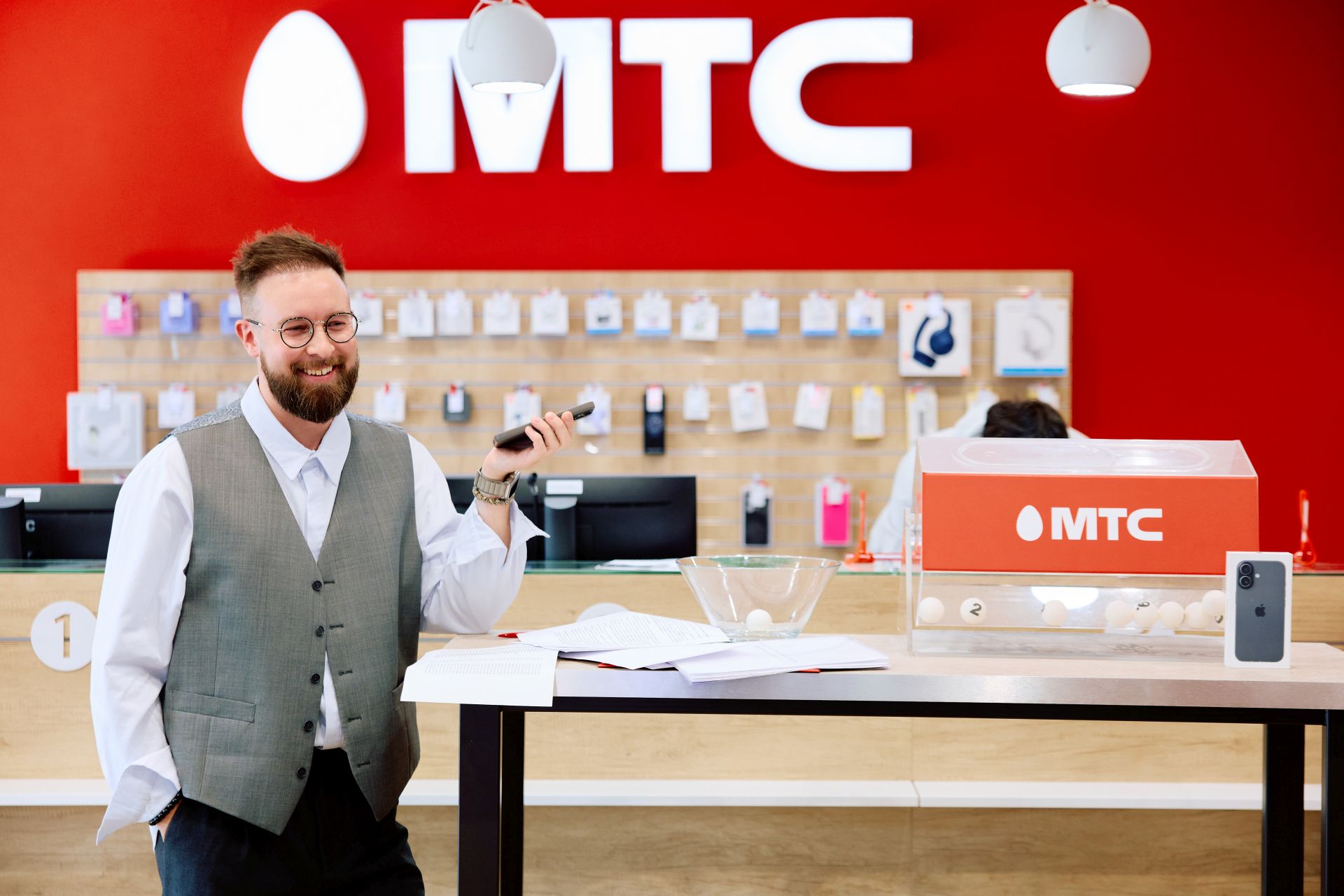 МТС разыграл первые iPhone 17 среди тех, кто выбирает безлимит: подключайтесь и выигрывайте