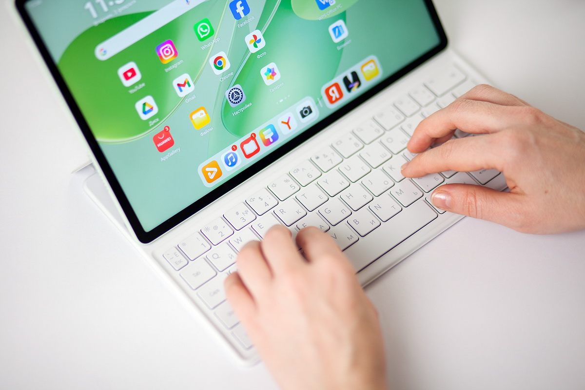 Уже в&nbsp;Могилеве: обзор планшета Huawei MatePad 12&nbsp;X&nbsp;с &laquo;бумажным&raquo; экраном и&nbsp;клавиатурой в&nbsp;комплекте