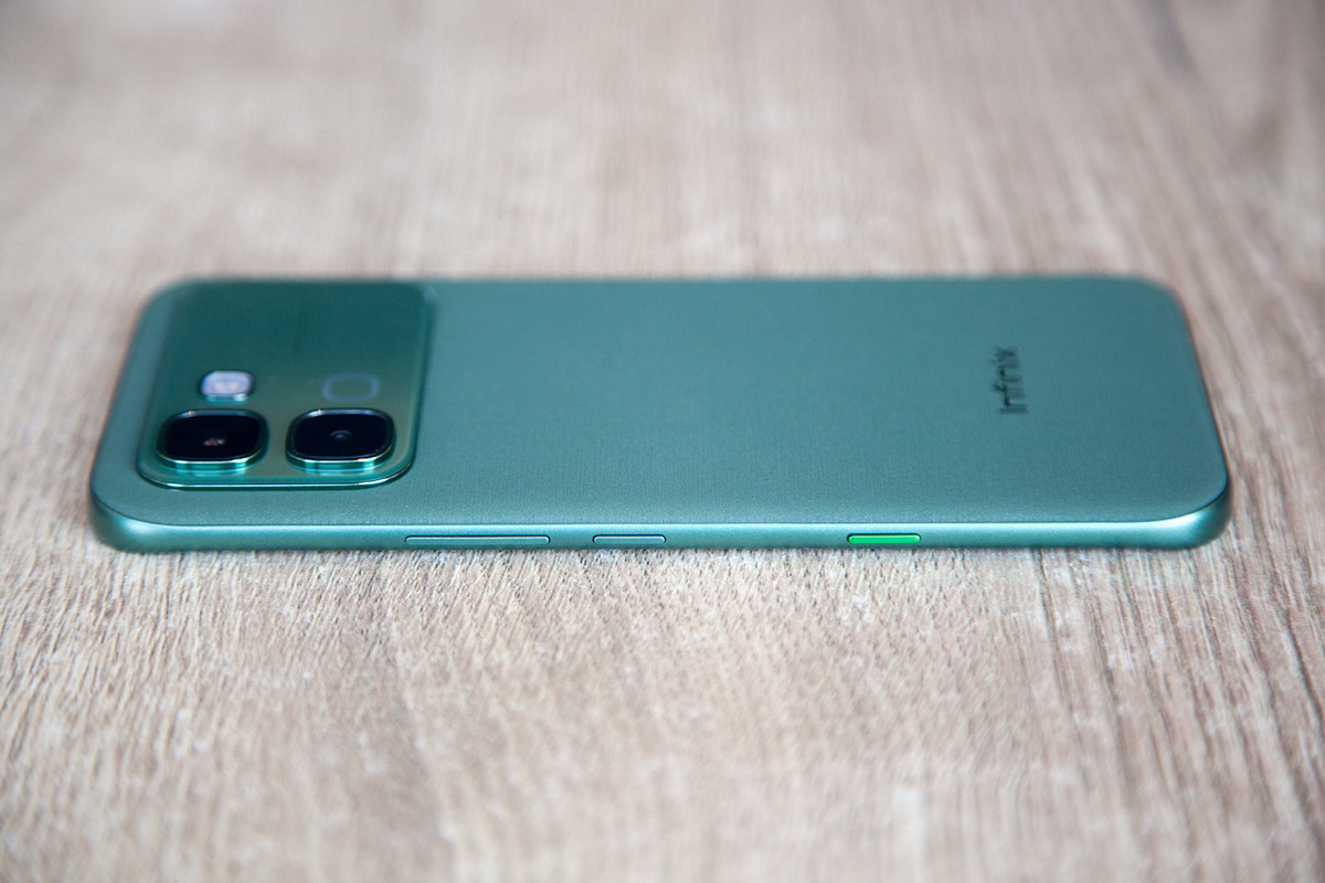 Infinix NOTE Edge: тонкий смартфон с&nbsp;яркой харизмой