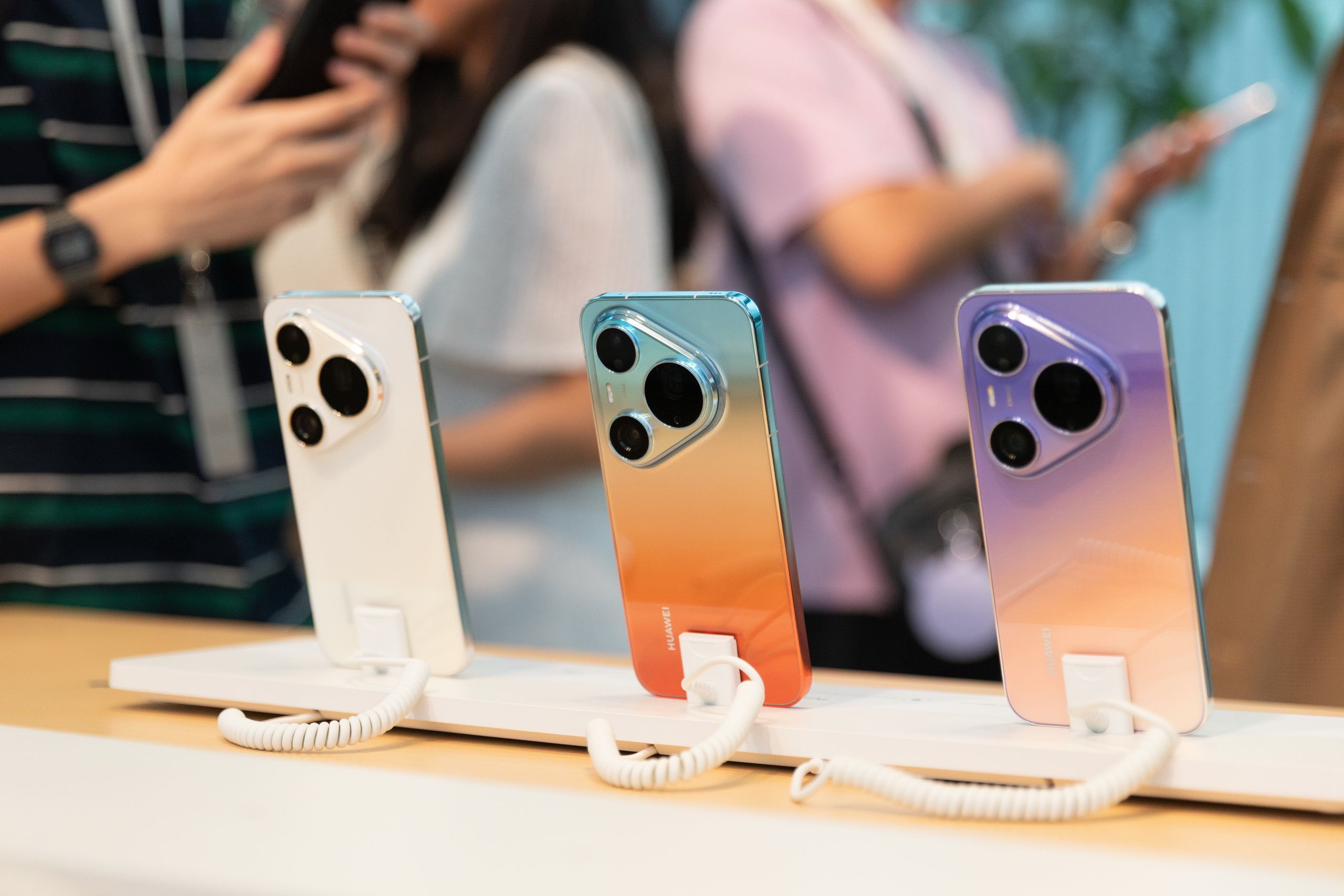 Huawei представила смартфоны серии Huawei Pura 90s  и другие инновационные устройства для мирового рынка