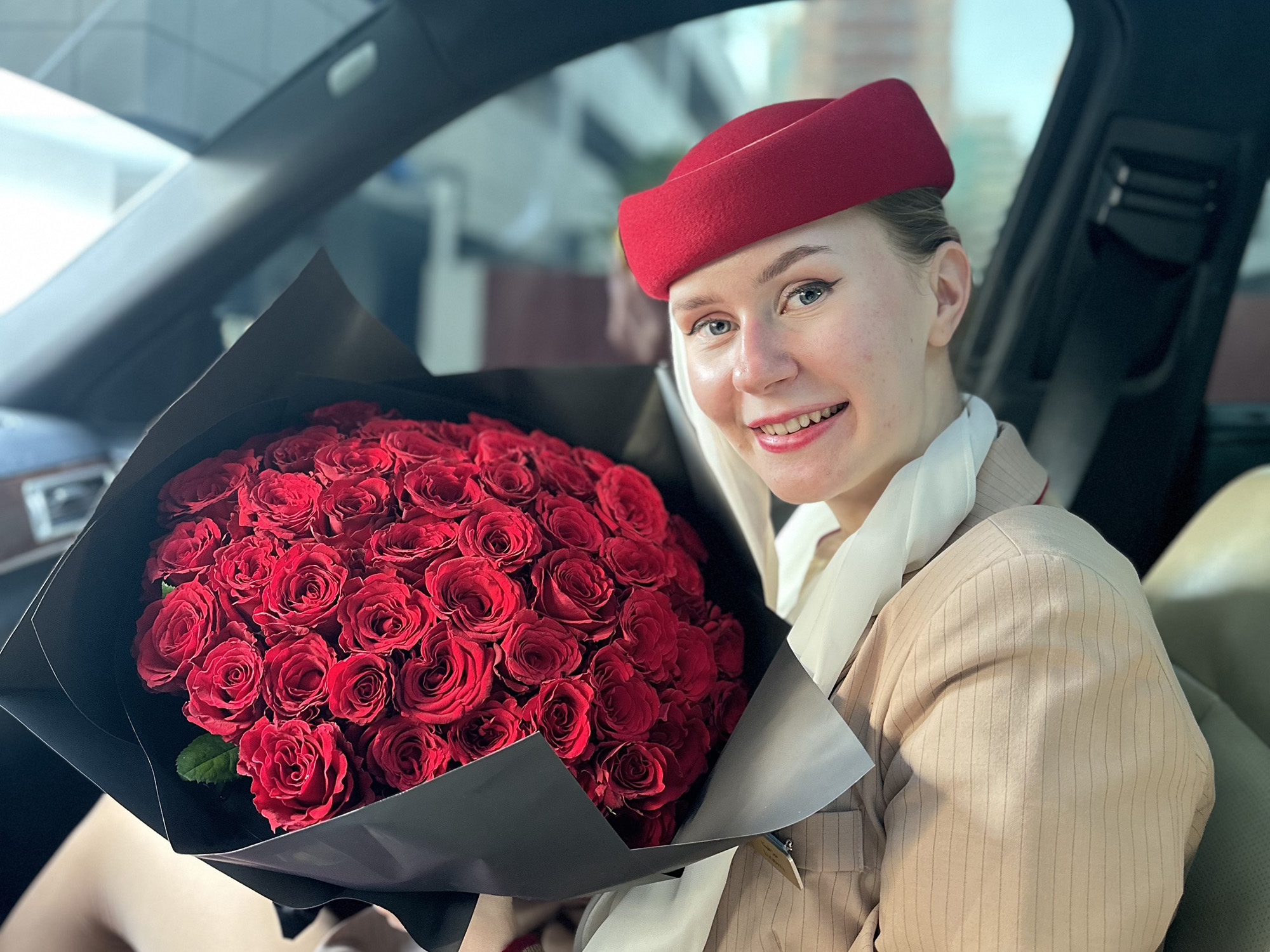 $7000 в месяц и полеты в Лондон. Белоруска прошла путь от бариста до стюардессы Emirates