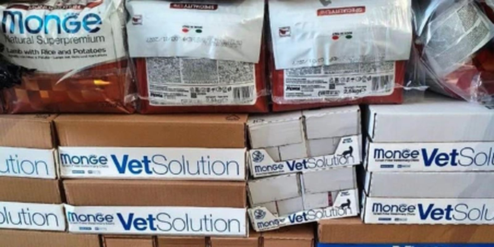 Незаконную транспортировку более 7,5 тыс. кг корма для животных пресекли могилевские таможенники