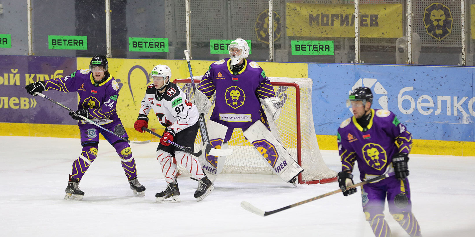 ХК «Могилев» взял верх над гродненским «Неманом»